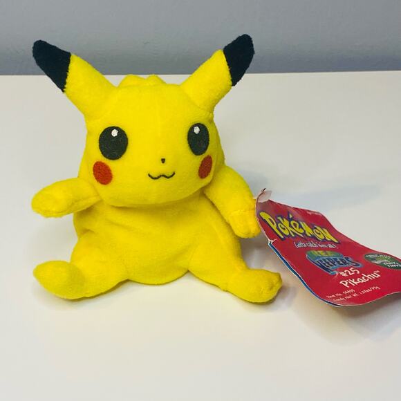 Vintage Pokemon Pikachu Plush Treat Keeper with Tag! Wonka Tart Tinies Hasbro - Picture 1 of 11